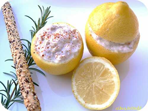 CITRONS FARCIS A LA MOUSSE DE THON