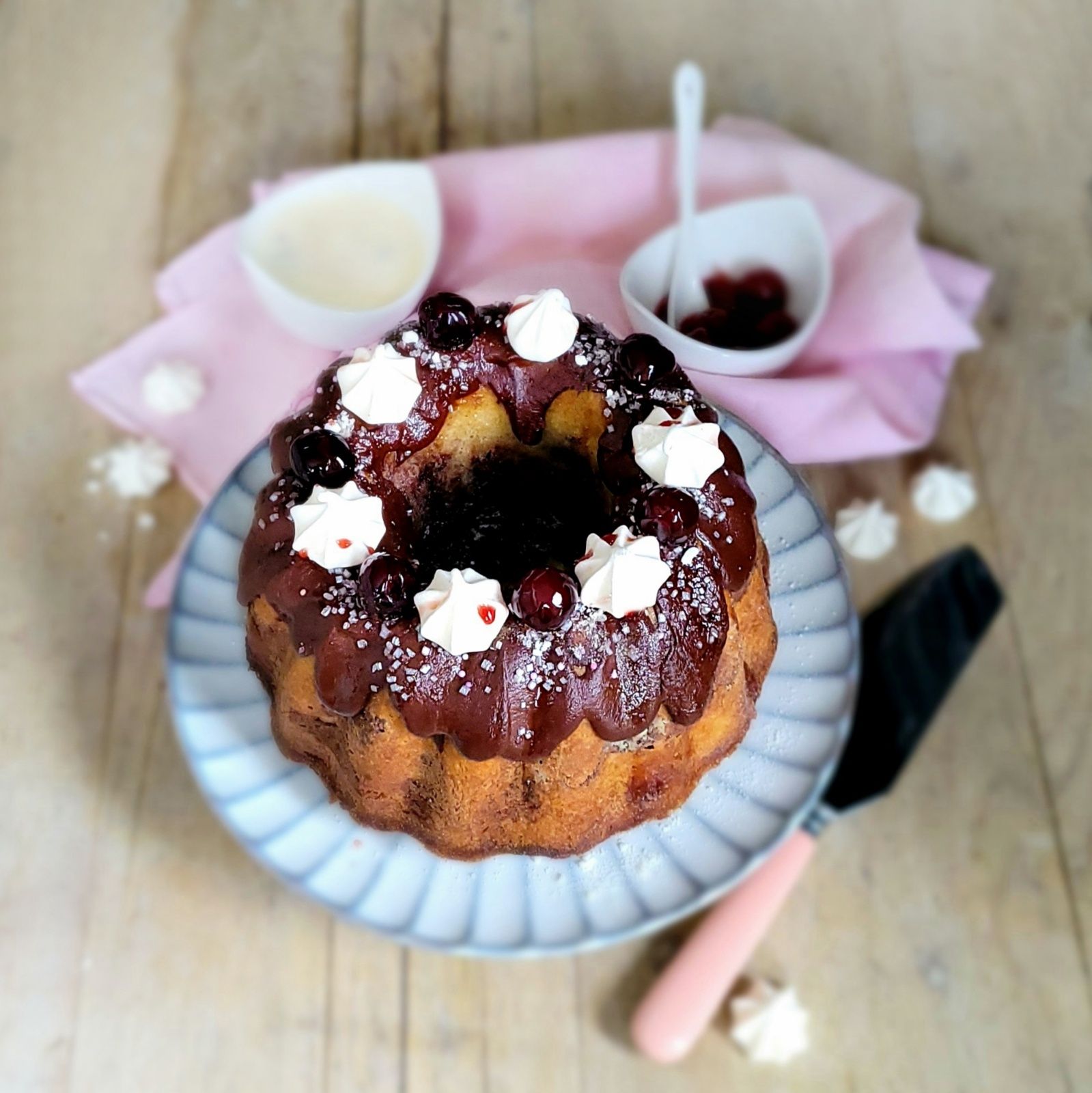 "Kougelhopf" Marbré au Chocolat,  Coeur Fondant aux Griottes