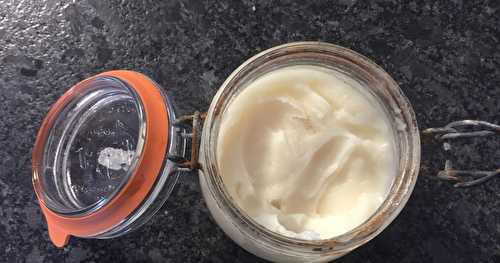 Crème hydratante visage et corps à l'huile de coco et au beurre de karité