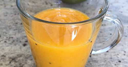 Smoothie exotique mangue papaye et kiwis jaunes