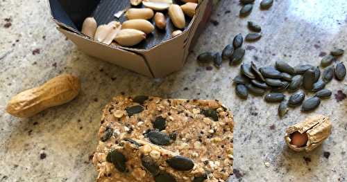 Barres de céréales et graines au beurre de cacahuètes sans cuisson