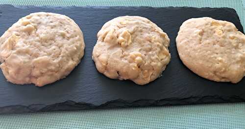 Jumbo biscuits moelleux à la crème fraîche, aux pommes et à la vanille sans gluten
