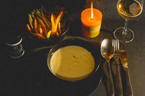 Velouté safrané crevette accompagné de bâtonnets de légumes - Les recettes de Macé