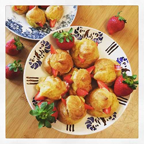 Petits choux, crème au chocolat blanc, fraises