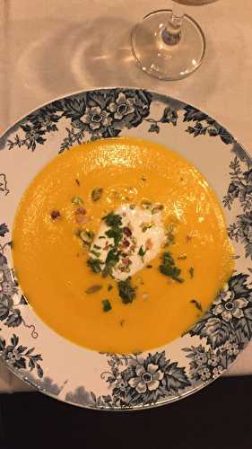 Velouté de carottes au curcuma façon Lignac