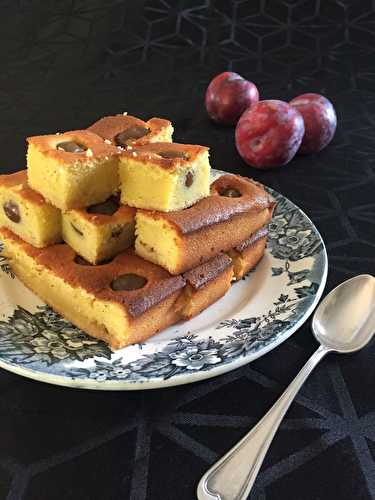 Gâteau moelleux aux fruits de saison