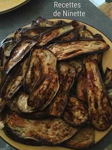 Aubergines grillées à la poêle avec très peu d'huile