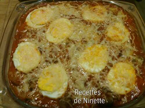 Gratin d'endives, champignons et oeufs durs à la tomate