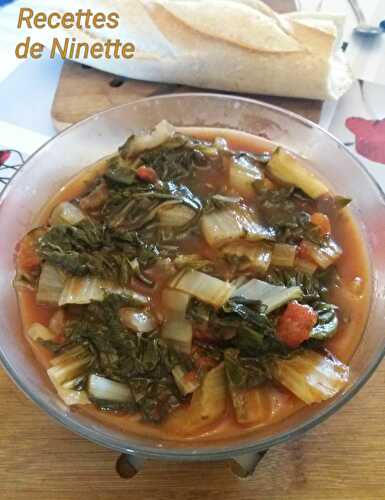 Côtes de blettes à la tomate et curry