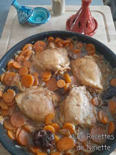 Tajine de poulet aux carottes et pruneaux