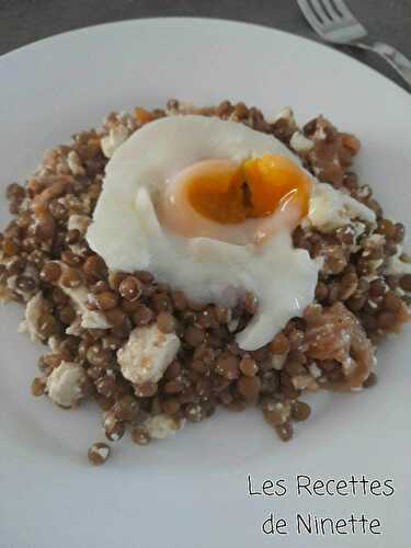 Salade de lentilles, saumon fumé et féta