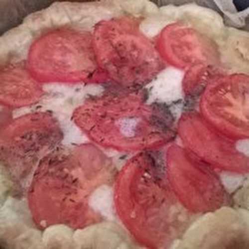 Tarte à la tomate et au cantal