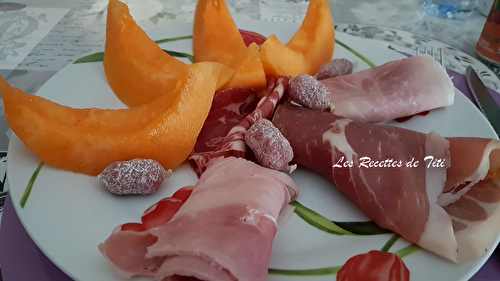 Assiette de jambons et melon