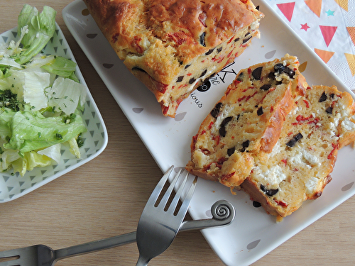 Cake olives, poivron et feta de Lili Joy