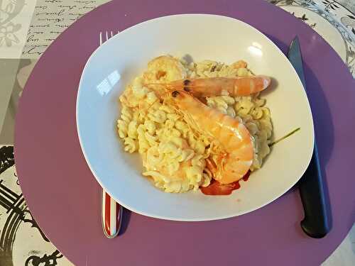 Fusillis au saumon fumé et crevettes