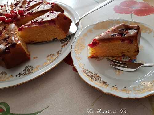 Gâteau lait concentré aux groseilles