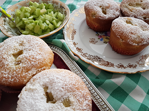 Muffins à la rhubarbe extra moelleux