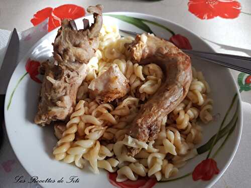 Carcasse de poulet au Cookeo et son bouillon