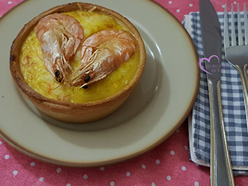 Quiches individuelles aux crevettes et au curry