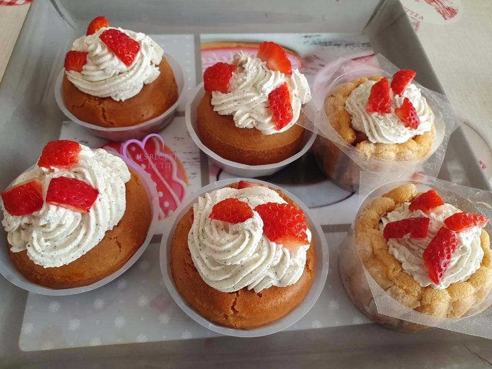 Savarins et charlottes aux fraises