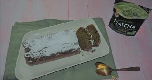 Cake au yaourt, citron vert et thé matcha