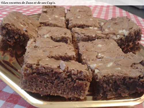 Brownies chocolat noir et noix.