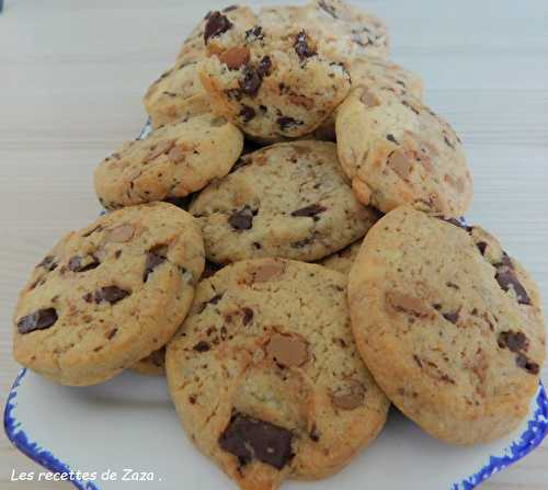 Cookies à la pralinoise et au chocolat noir