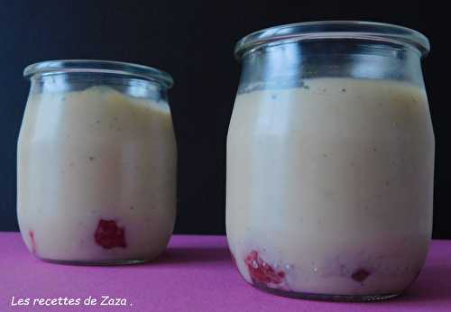 Crème à la vanille aux framboises du jardin