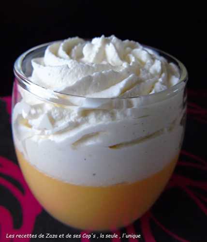 Crèmes au citron à la chantilly vanillée - Les recettes de Zaza .
