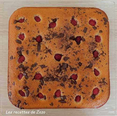 Financier aux framboises fraîches du jardin et chocolat