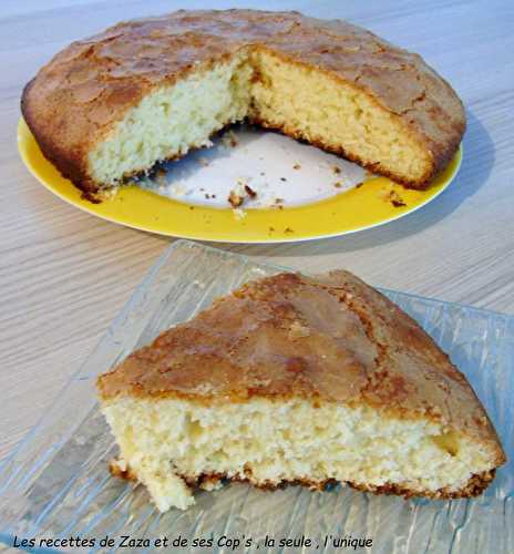 Gâteau moelleux à l'eau de fleur d'oranger - Les recettes de Zaza .