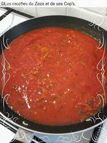 Sauce tomate du commerce améliorée.