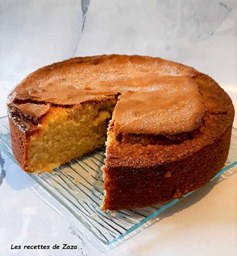 Gâteau au yaourt au rhum et à la vanille