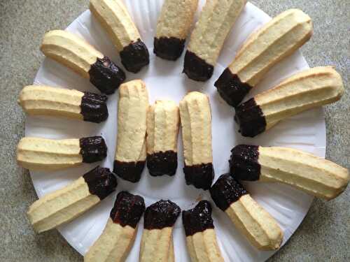 Petits biscuits sablés au chocolat