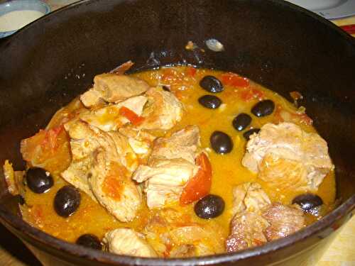 Sauté de porc à la tomate et aux olives