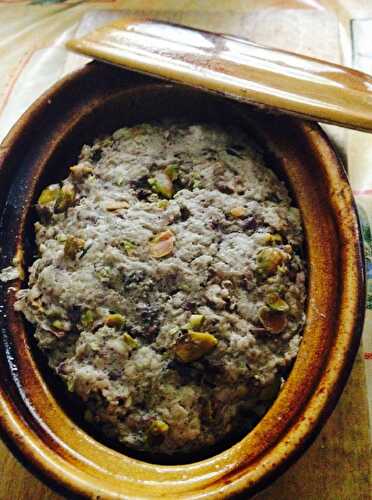 Terrine de canard aux pistaches