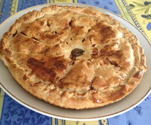 Tourte à la viande, poireaux et carottes