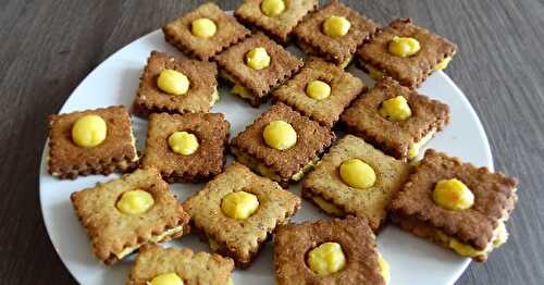 Biscuits aux amandes fourrés à la crème de citron