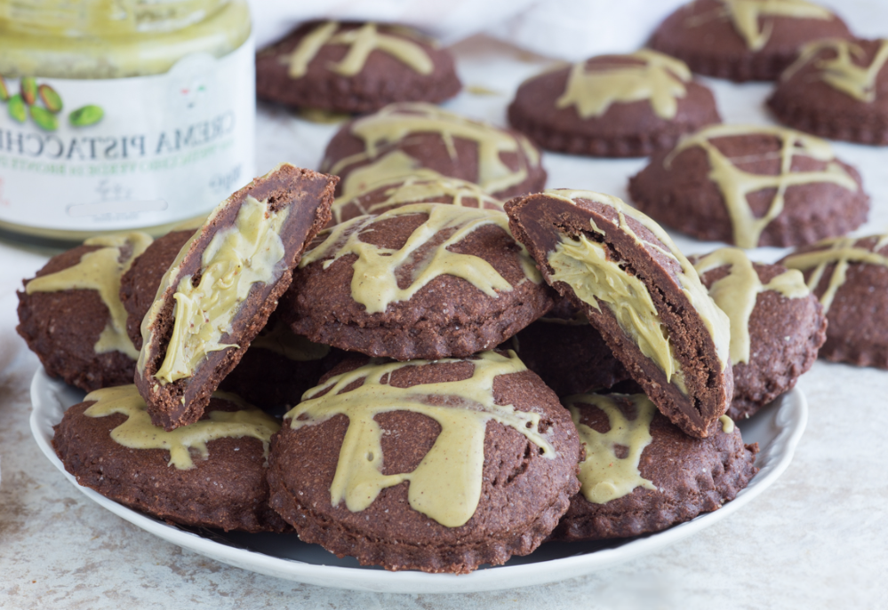 Biscuits au chocolat fourrés à la crème de pistache Recette Mixte