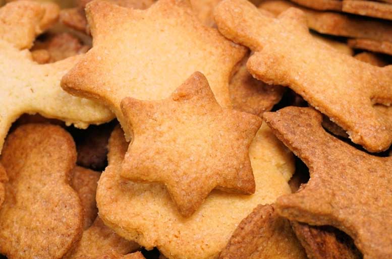 Biscuits sablés de noël aux saveurs pain d’épices - Recette Facile