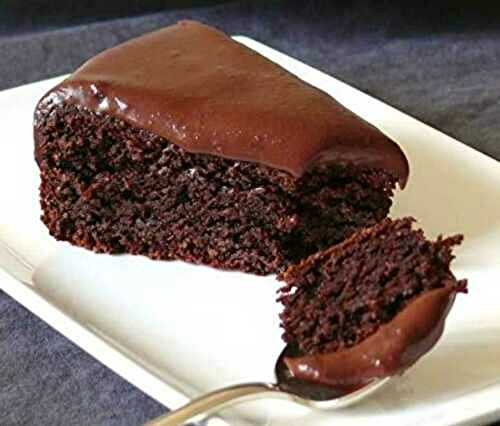 Cake avec glaçage au chocolat - Cuisine Facile - Recette Mixte