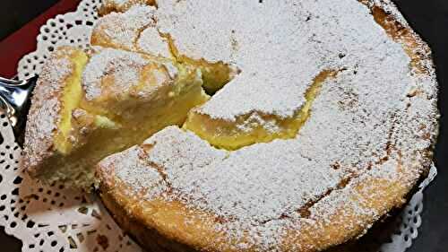 Gâteau au yaourt moelleux et crémeux sans beurre - Recette Mixte