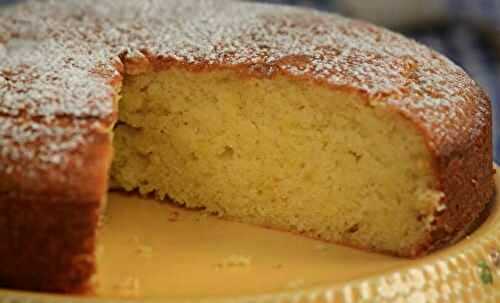 Gâteau au yaourt ultra moelleux | Recette facile et rapide