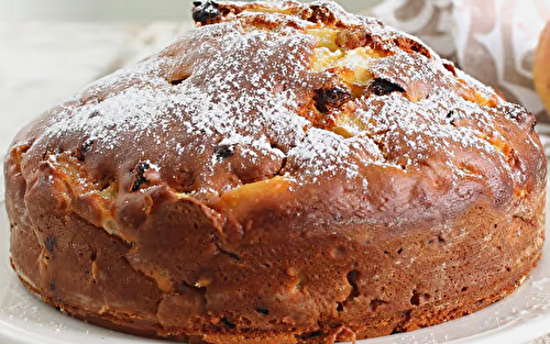 Gâteau aux poires et aux raisins secs sans matière grasse - recette aisée Recette Mixte