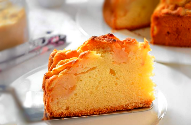 Gâteau aux pommes moelleux de ma grand-mère - Recettes Facile