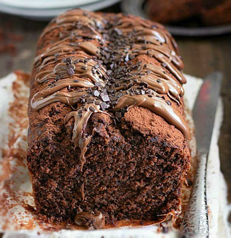 Gâteau aux prunes au chocolat rapide de 5 minutes