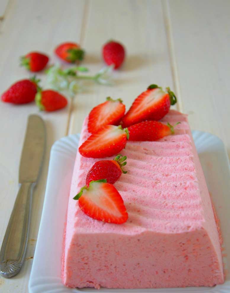Gâteau mousse aux fraises - Recette facile - Recette Mixte