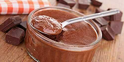 Mousse légère au chocolat 2 Ingrédients : Recette Mixte