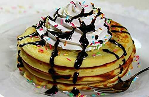 Pancakes décorés pour un joyeux petit-déjeuner en famille Recette Mixte