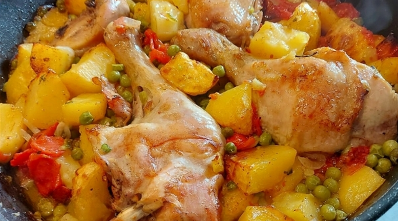 Poulet au four avec des pommes de terre – Recette Mixte